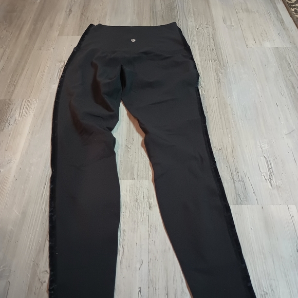 Lululemon - Picture 5 of 7